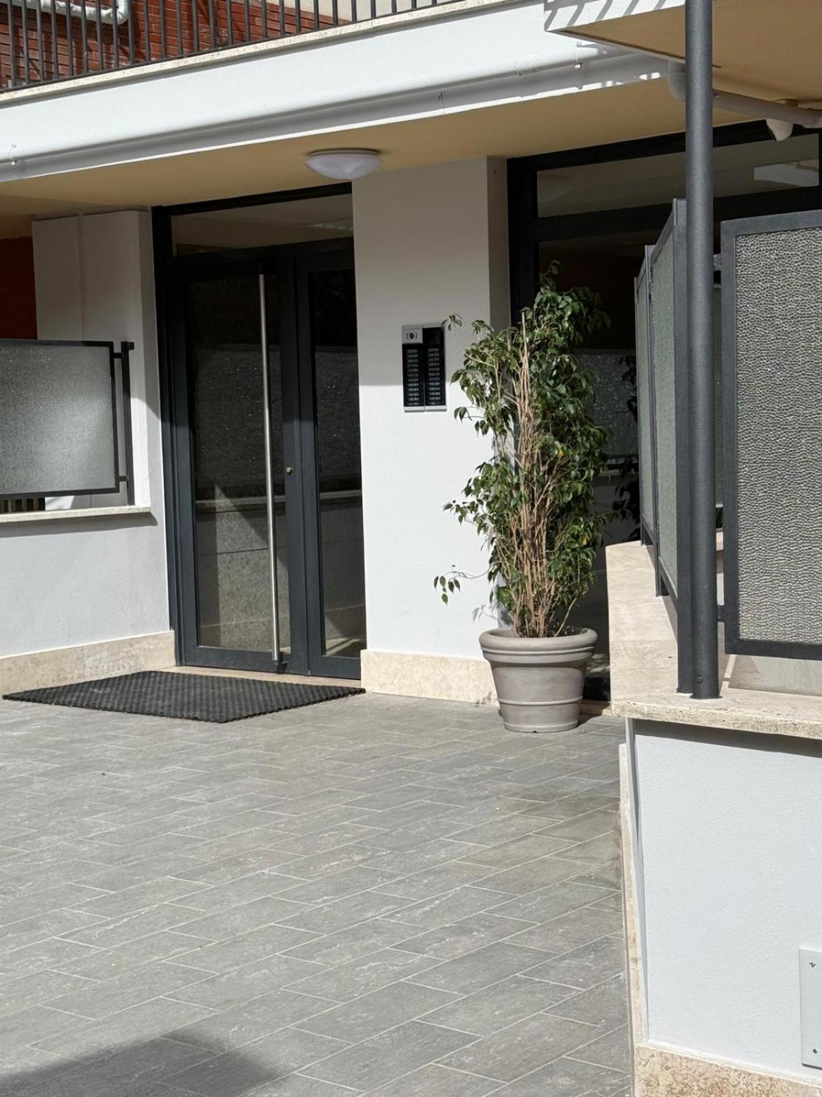 Tiburtina Flam Guest House Rzym Zewnętrze zdjęcie